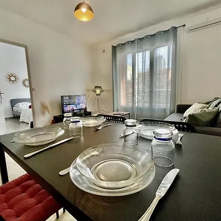 Apartment Toulon, Hyper Centre, Clim, 2 Chambres, Proche Toulon