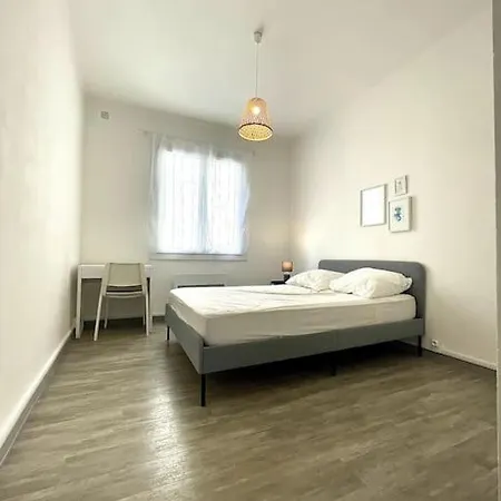 Apartment Toulon, Hyper Centre, Clim, 2 Chambres, Proche *